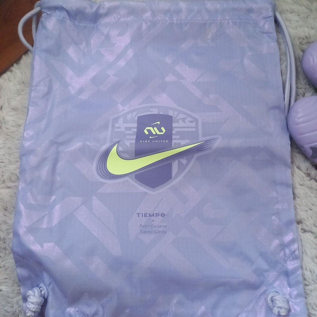 Nike United サッカーシューズ 紫色、袋付き