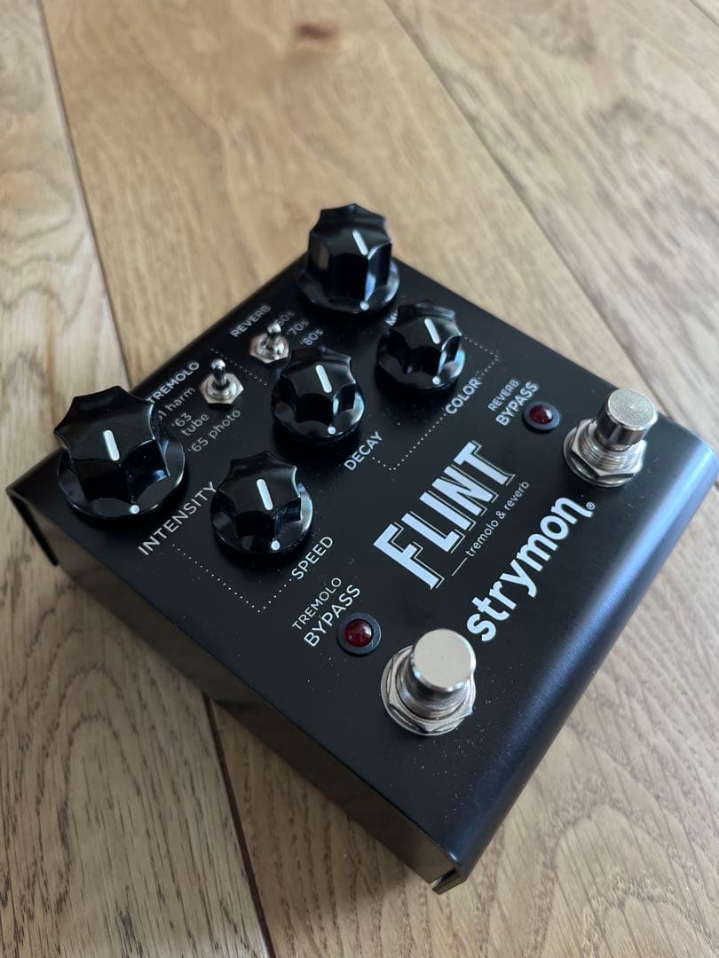 Strymon Flint 限定版 black knob Edition