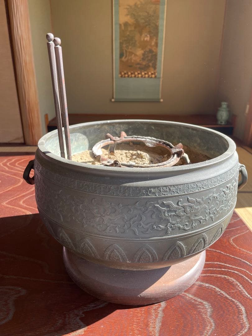 美品　骨董品　100年前　鉄製 火鉢 2個セット　直径30センチ