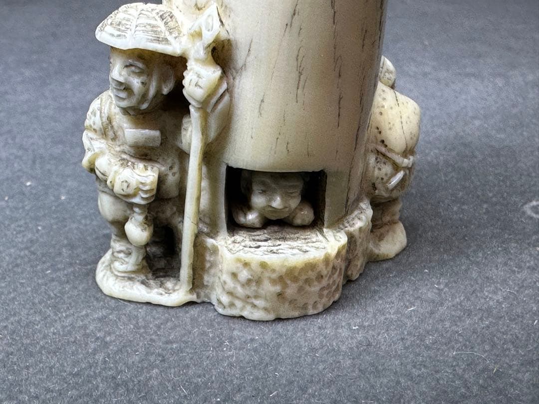 極上　根付　奈良 大仏柱 煙草 大彫刻 置物　細密細工　骨董　アンティーク在銘