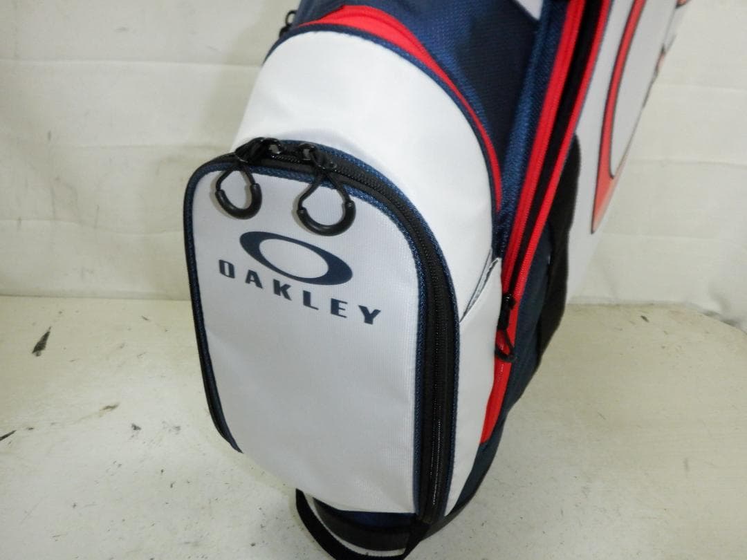 未使用★OAKLEY★オークリー★9.5型★軽量★スタンド(WH×NV×RED)