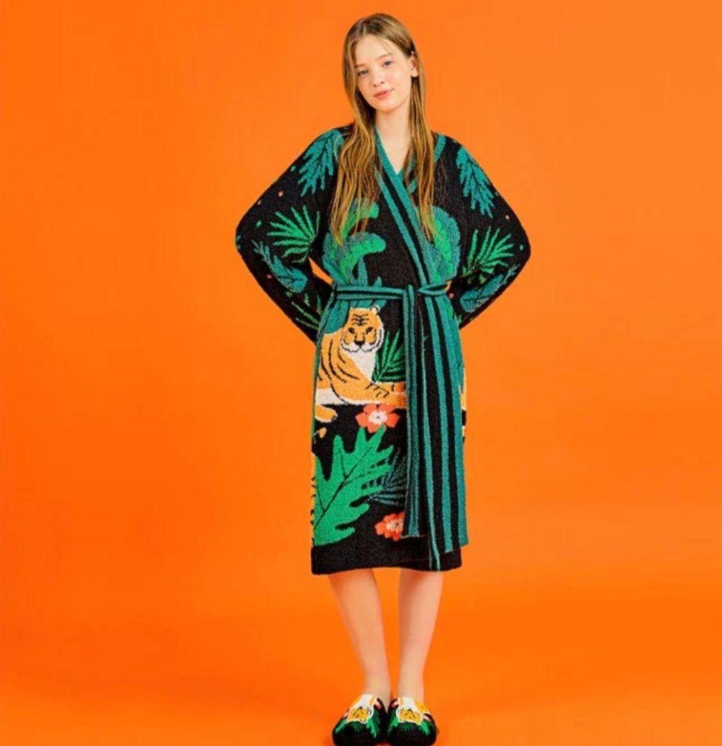 wiggle wiggle ふわふわ ラウンジローブ チェリー　ナイトウェア