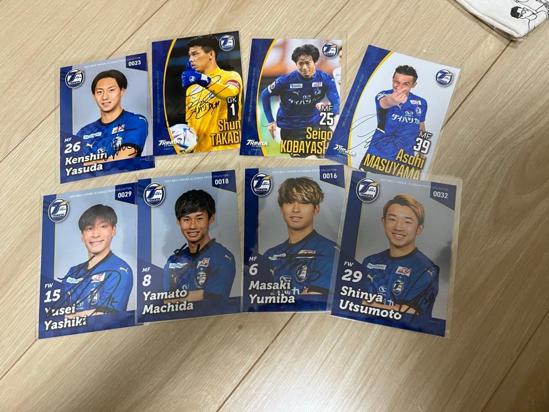 大分トリニータグッズまとめ売り　サイン入りフォト　サイン色紙　ボトル以外