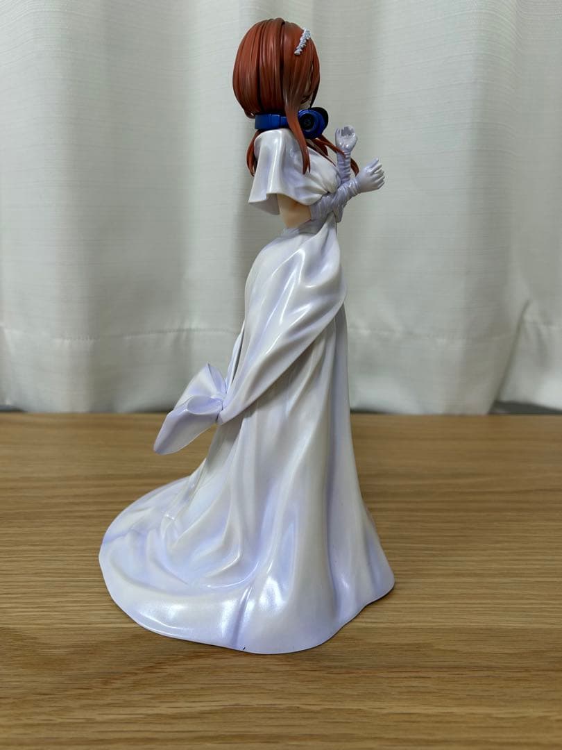 よ*の様 五等分の花嫁　中野三玖　フィギュア　AMAKUNI