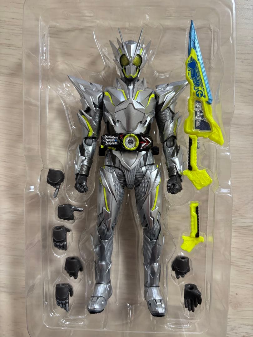 SHFiguarts 仮面ライダーゼロワン メタルクラスター ホッパー
