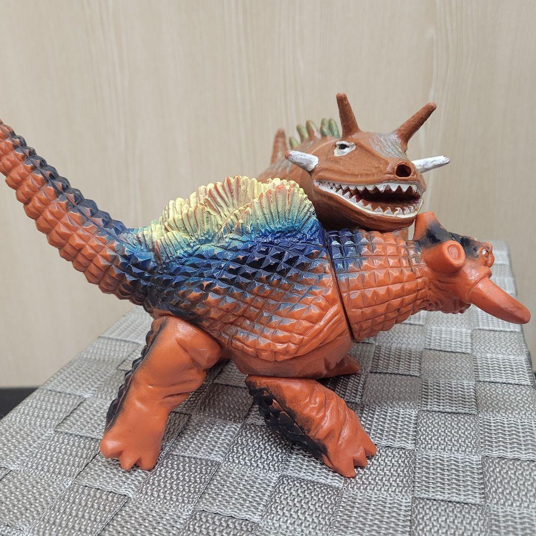 ブルマァク 核怪獣ギラドラス冷凍怪獣バルゴン 当時物 激レア ソフビ セット出品