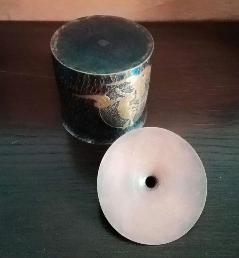 逸品　玉川堂　鎚起銅器　兎図紋　蓋物　小物入れ　煙草入れ　和骨董　アンティーク