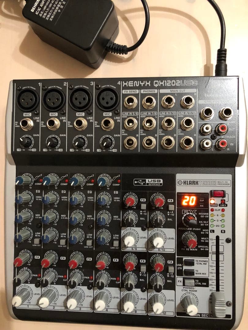 BEHRINGER XENYX QX1202USB インターフェイス エフェクト