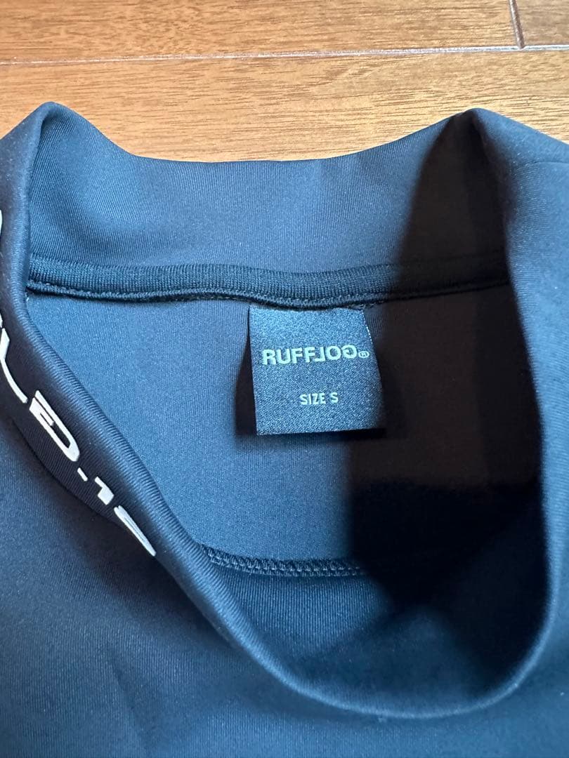 RUFFLOG ブラック ショートスリーブシャツ