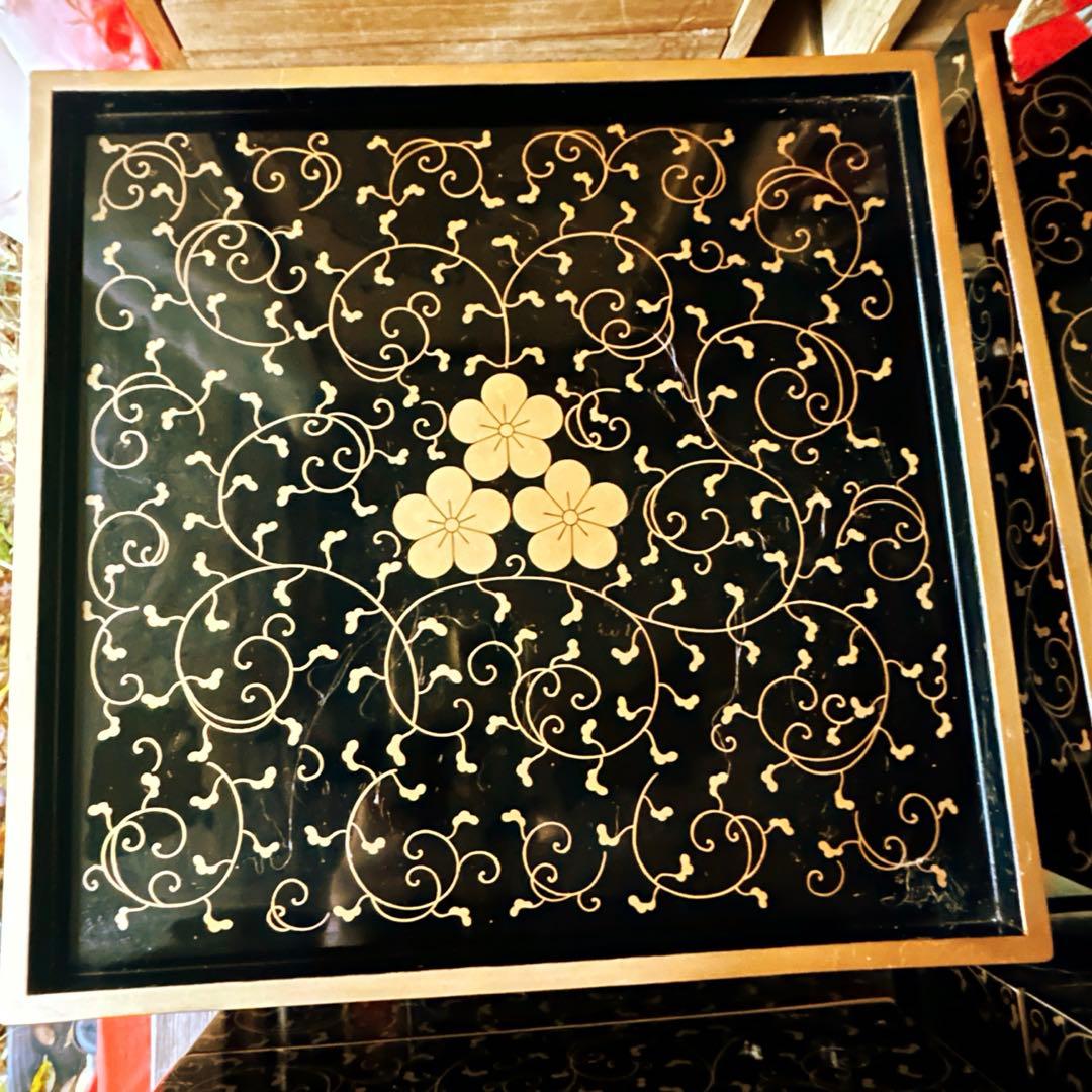 2141様感謝‼️JAPAN蒔絵唐草三梅内朱五段重二枚蓋➕重台ニ客揃桐箱