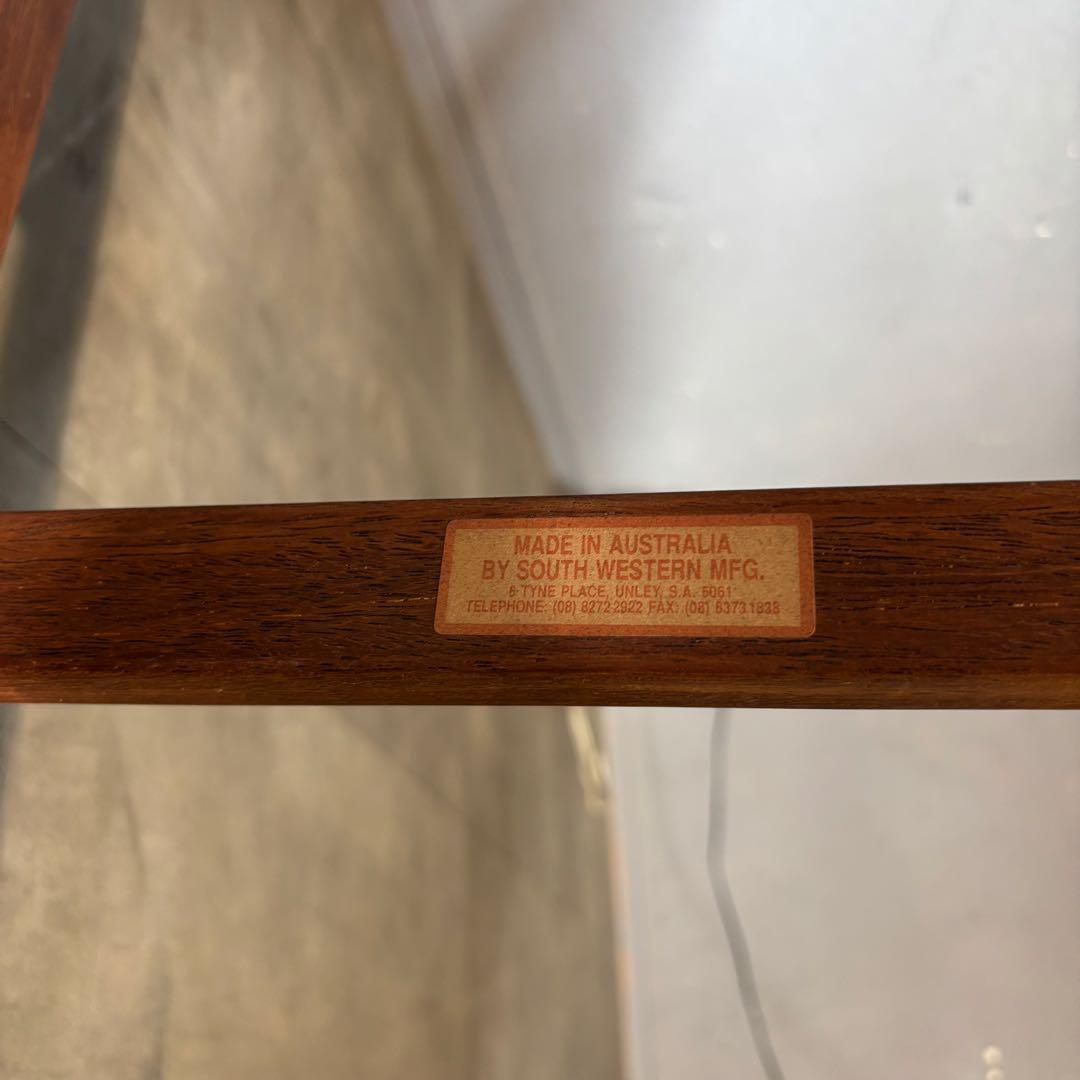 ディレクターチェア　革張り　グレー　オーストラリア