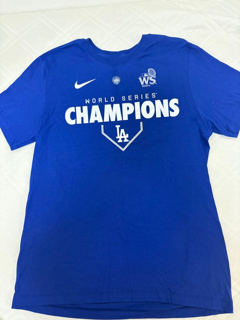 LA購入　Lサイズ　ドジャース2024ワールドシリーズチャンピオン　シャツ