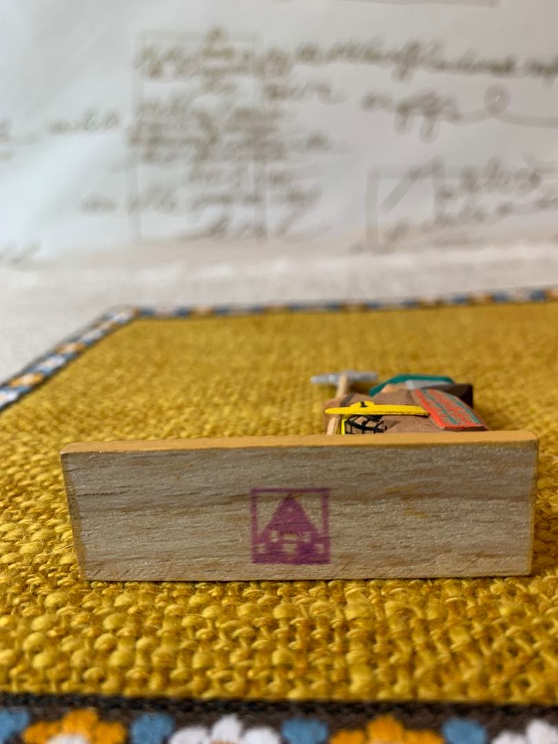 ドイツ製　エルツ山地　ヘルビッヒ工房　木製人形ザイフェン　叔父さんとワンちゃん！