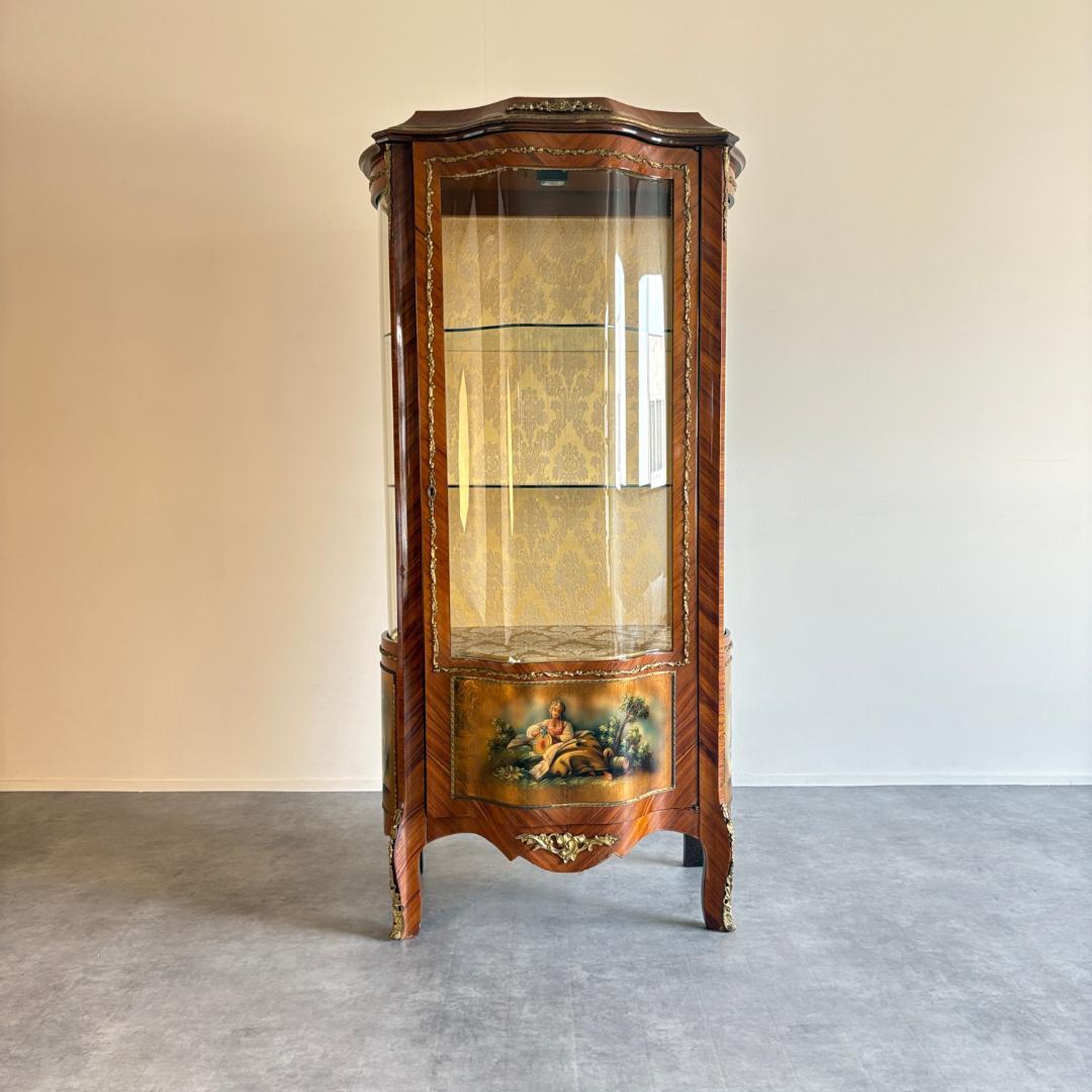 ロココ調 キングウッドキャビネット サーペンタイン×オルモル装飾