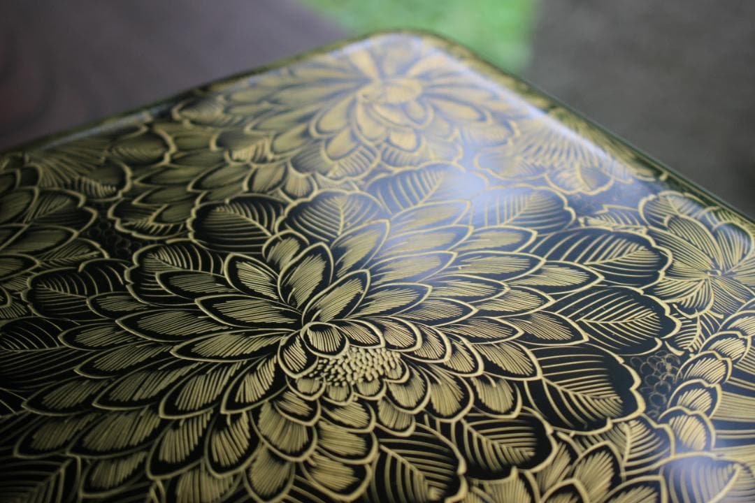 極小保管キズ有！端正な内朱黒漆に優美な菊沈金の映える輪島塗二段重（検重箱お重重箱