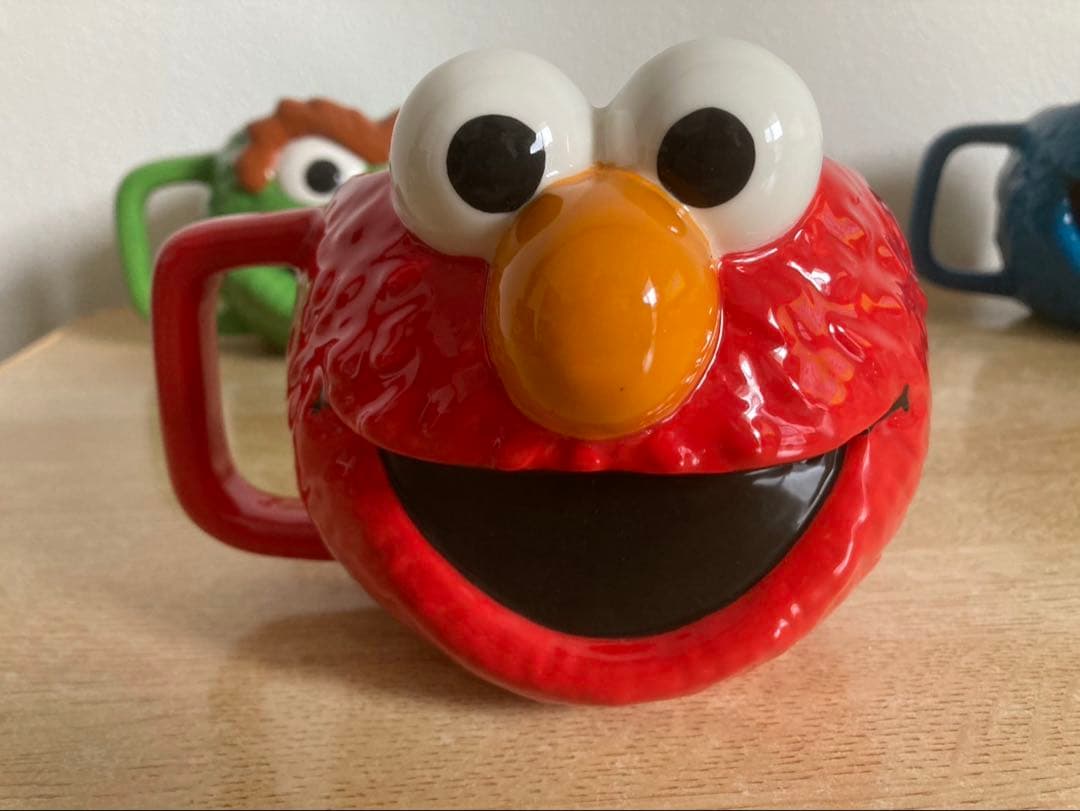 セサミストリート　クッキーモンスター　エルモ　オスカー　フェイスマグ　マグカップ