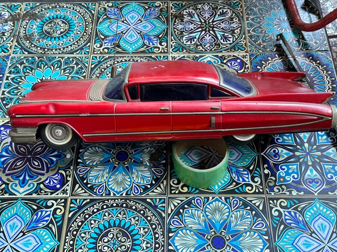 キャデラック赤 約46cm アンテナ付きYonezawa ヨネザワ　フリクション