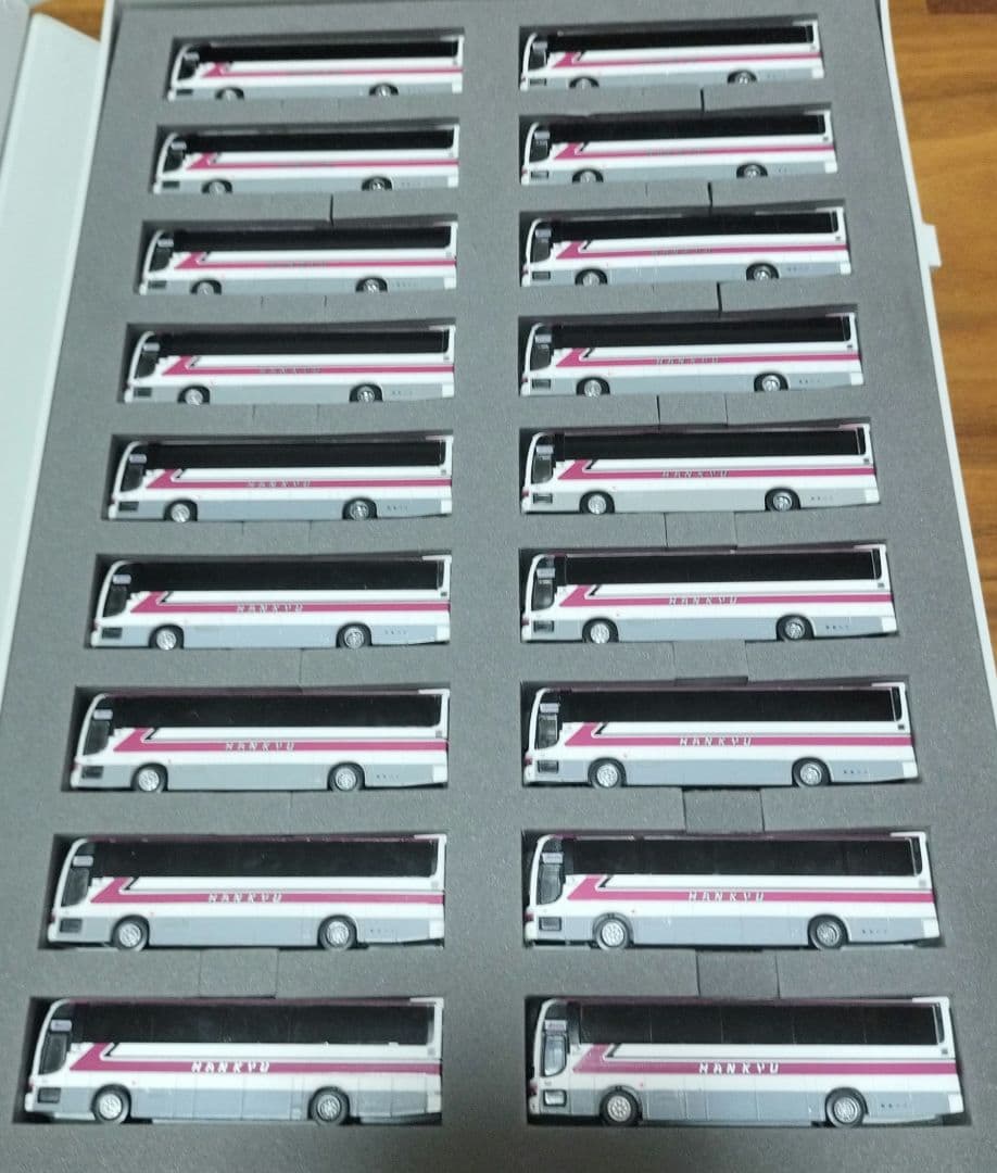 Nゲージ バスモデル 18台セット 専用ケース付き