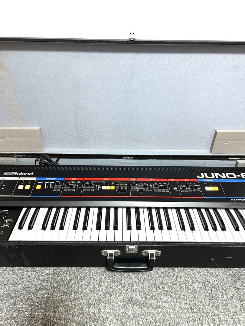 希少 roland juno-6 シンセサイザー ハードケース付き 動作確認済み