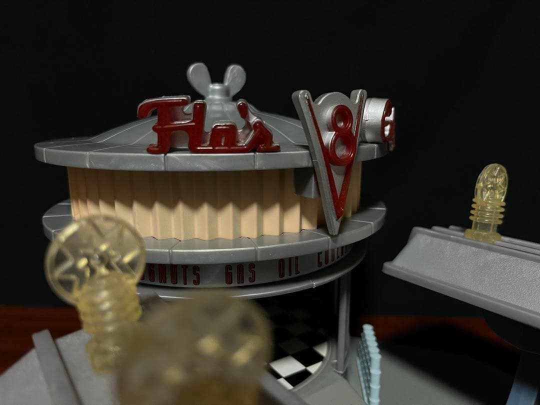 カーズ フロー V8 カフェ