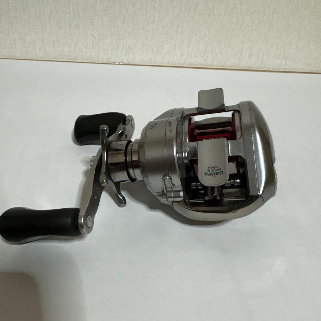 チーム　ダイワ　TD ジリオン　100SHL 7.1 釣具　ルアー　リール