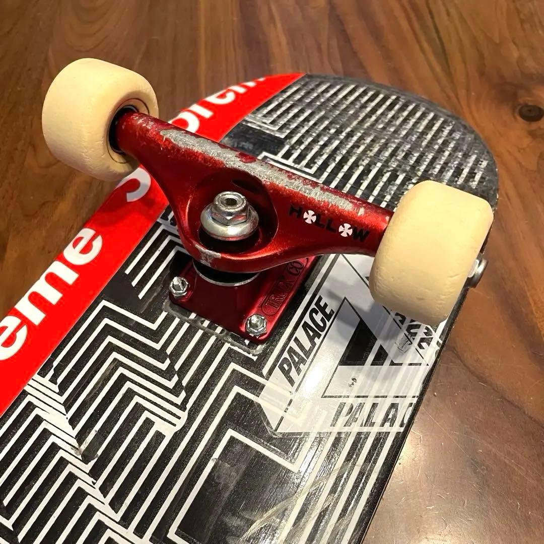 パレス　スケートボード　スケボー　コンプリート　インディペンデント　ボーンズ