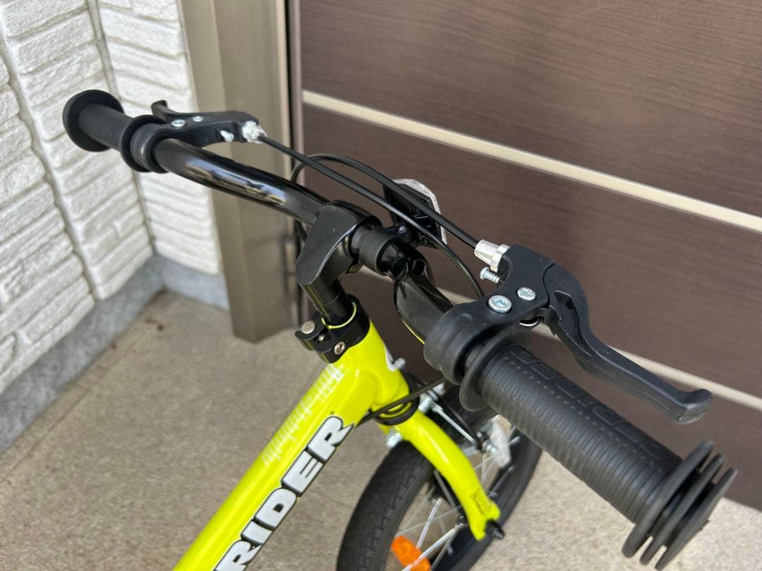 ストライダー14インチ ライムグリーン