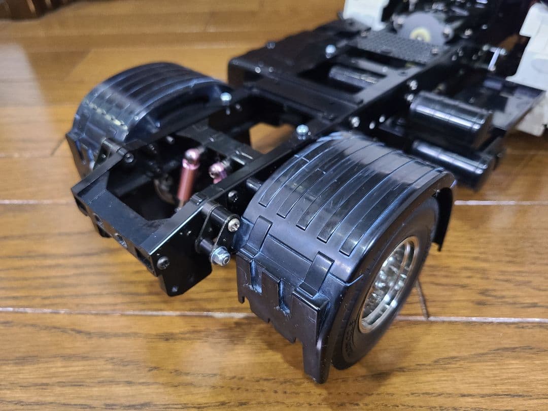 タミヤ 1/14 ビッグトラック メルセデス アロクス 4×2シャーシ ジャンク