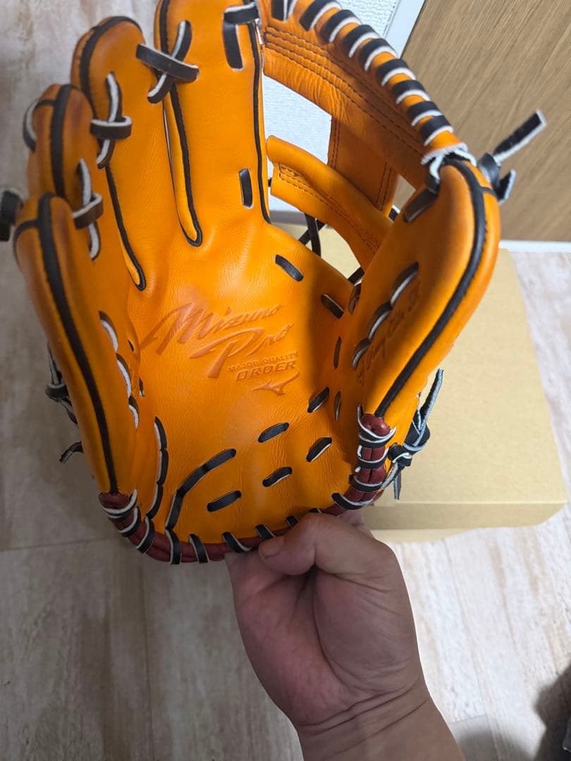 ヒーコ出品 ミズノプ坂本勇人軟式オーダーグローブ 左投げ