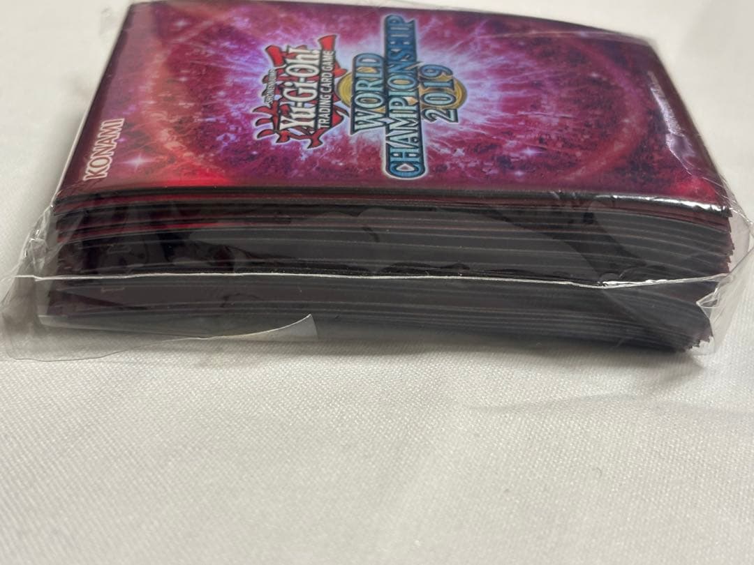 遊戯王WCS2019 スリーブ　赤　world champion ship