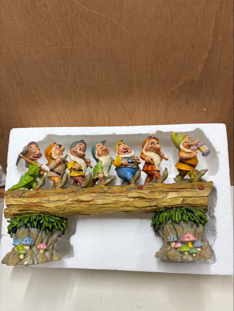 ディズニーショーケース エネスコ 七人の小人