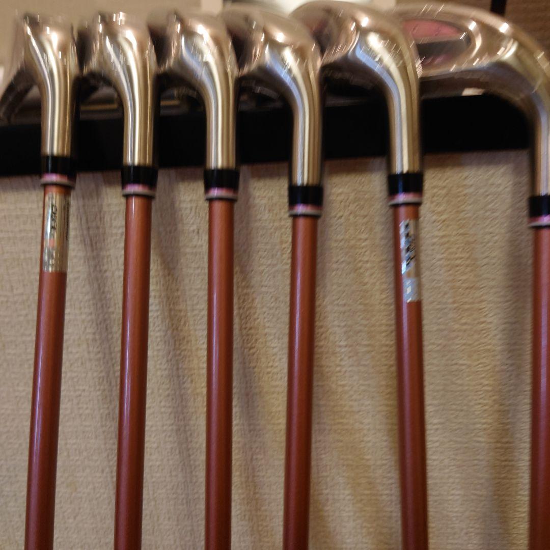 新品6本 ゼクシオ13 レディース アイアンセット A ボルドー mp1300L