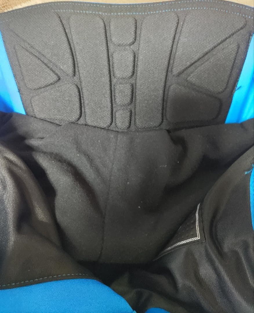 訳有り 新品タグ付き未使用保管品 GOLDWIN ゴールドウイン パンツ