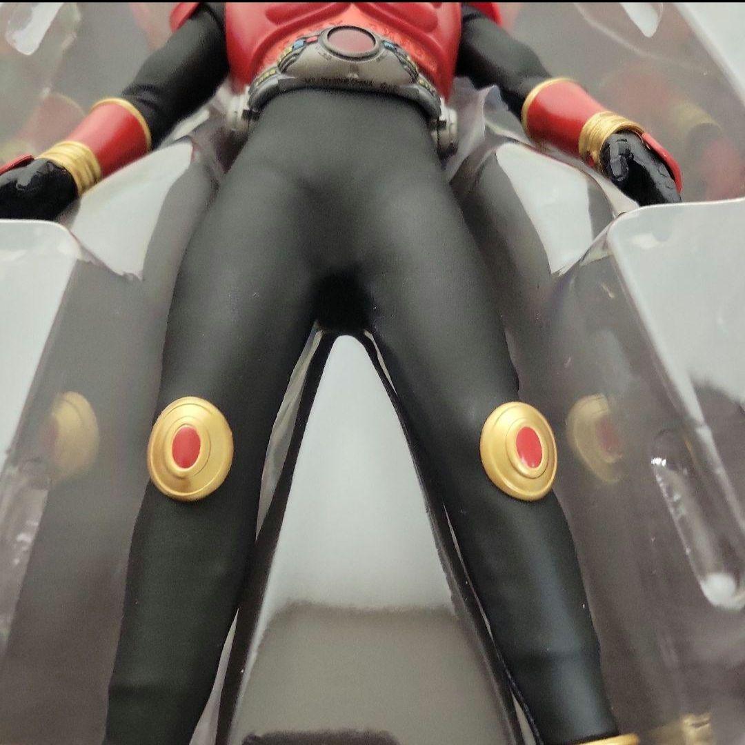 リアルアクションヒーローズ　仮面ライダークウガ　フィギュア　rah