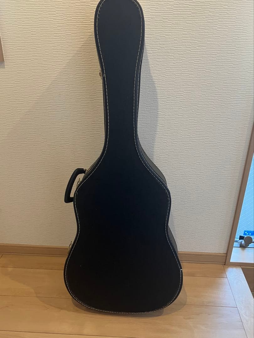 YAMAHA製アコースティックギター ストラップ・ケース付き