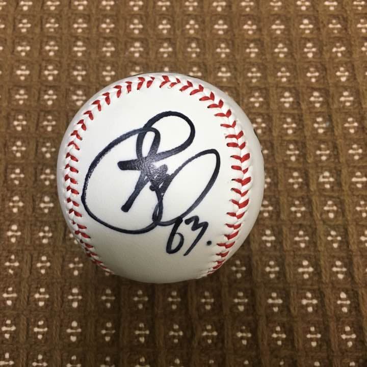 カープ　巨人　読売ジャイアンツ　丸佳浩 背番号63時代 投げ込みサインボール