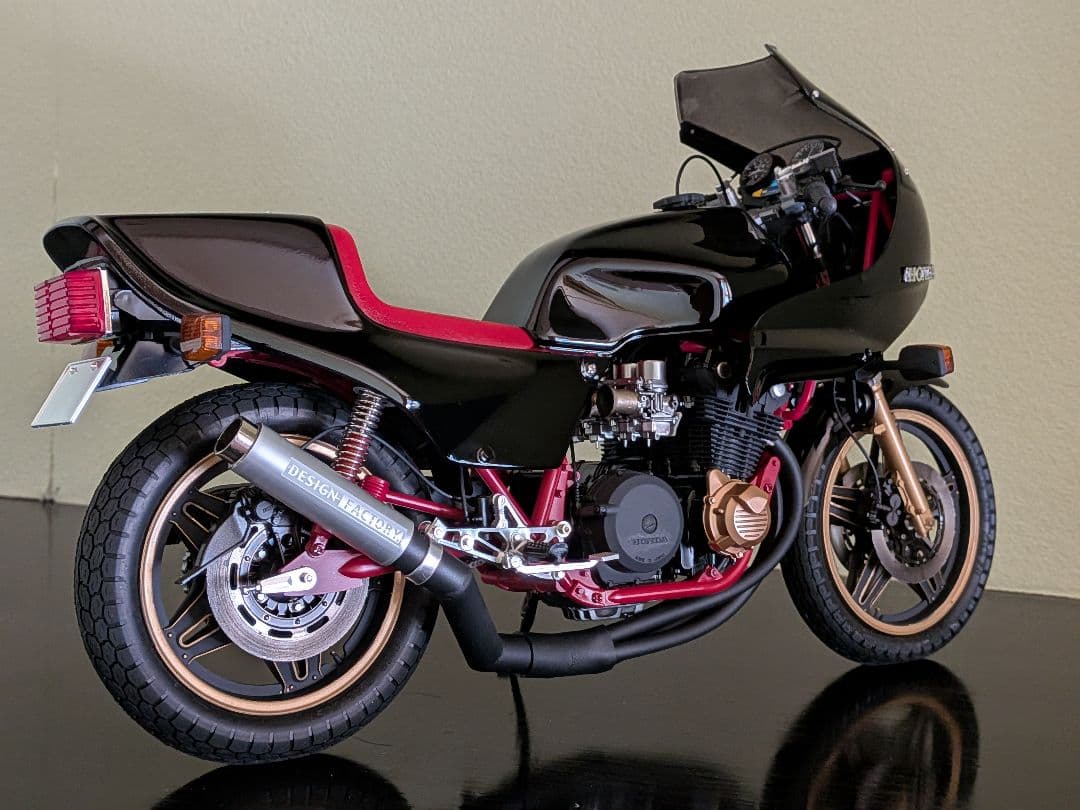 （メル64289） タミヤ　1/6ホンダCB1100R カスタム【完成品】