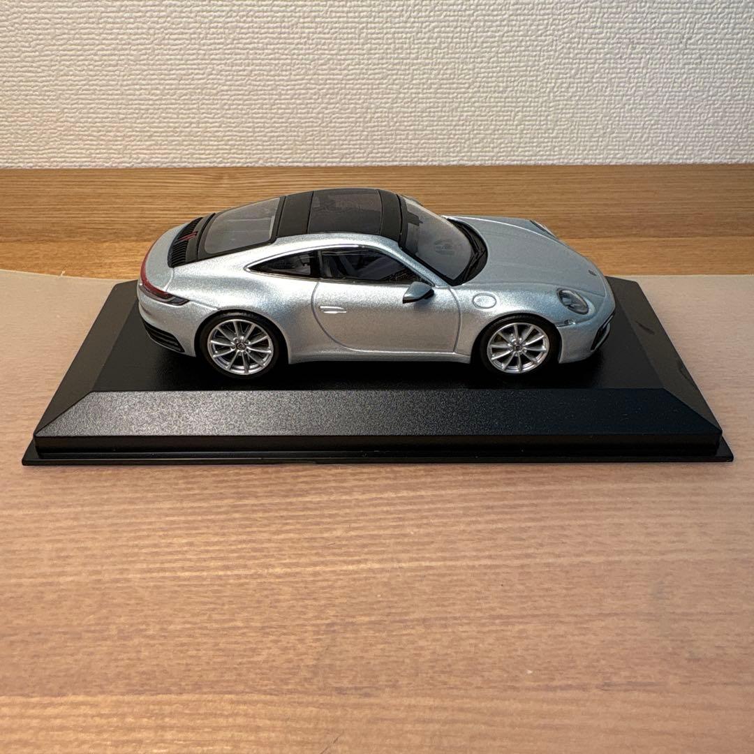 ミニチャンプス　ポルシェ 911 Carrera S 1/43 シルバー
