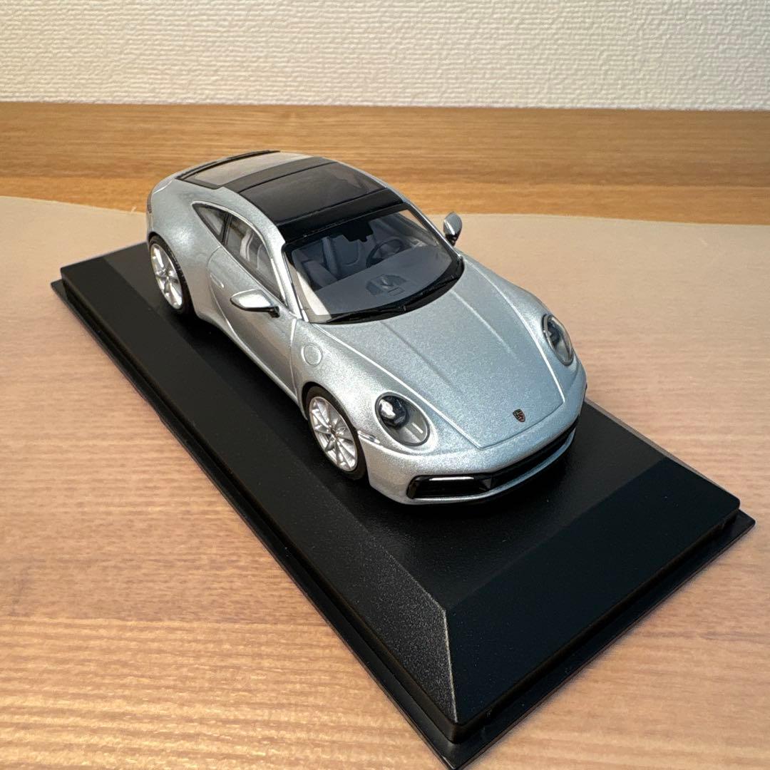 ミニチャンプス　ポルシェ 911 Carrera S 1/43 シルバー