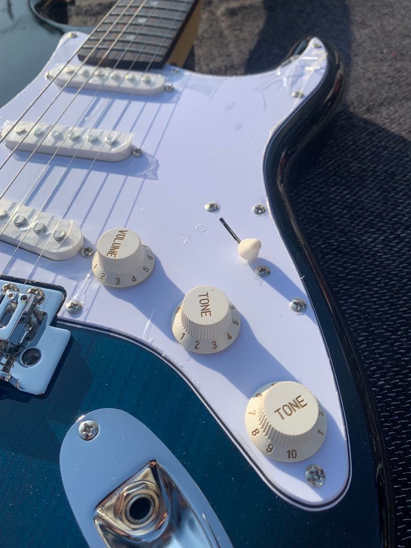 新品フォトジェニックPhotoGenicストラトキャスタータイプ エレキギター