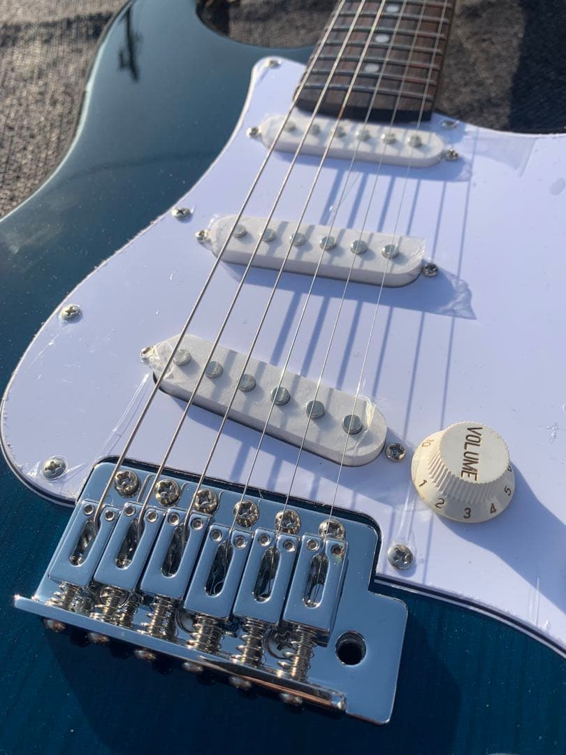 新品フォトジェニックPhotoGenicストラトキャスタータイプ エレキギター