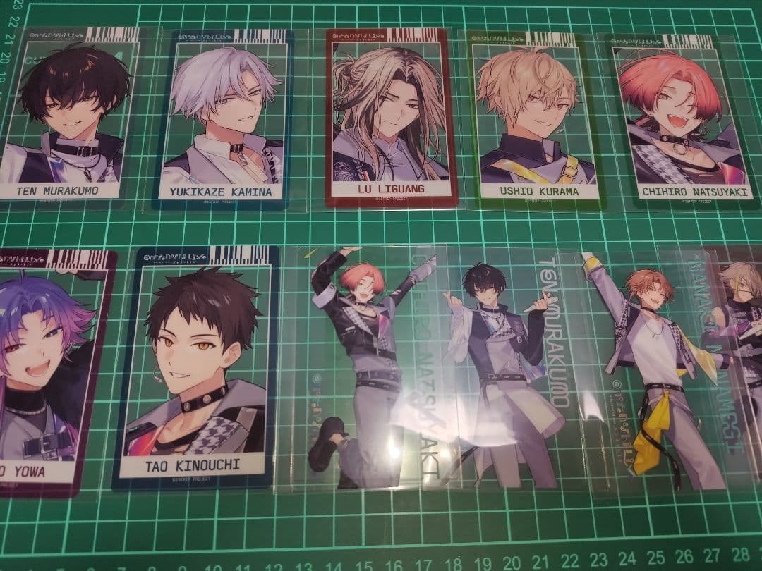 【バラ売り️⭕️】18TRIP エイトリ おもライ ぱしゃこれ 缶バッジ AGF