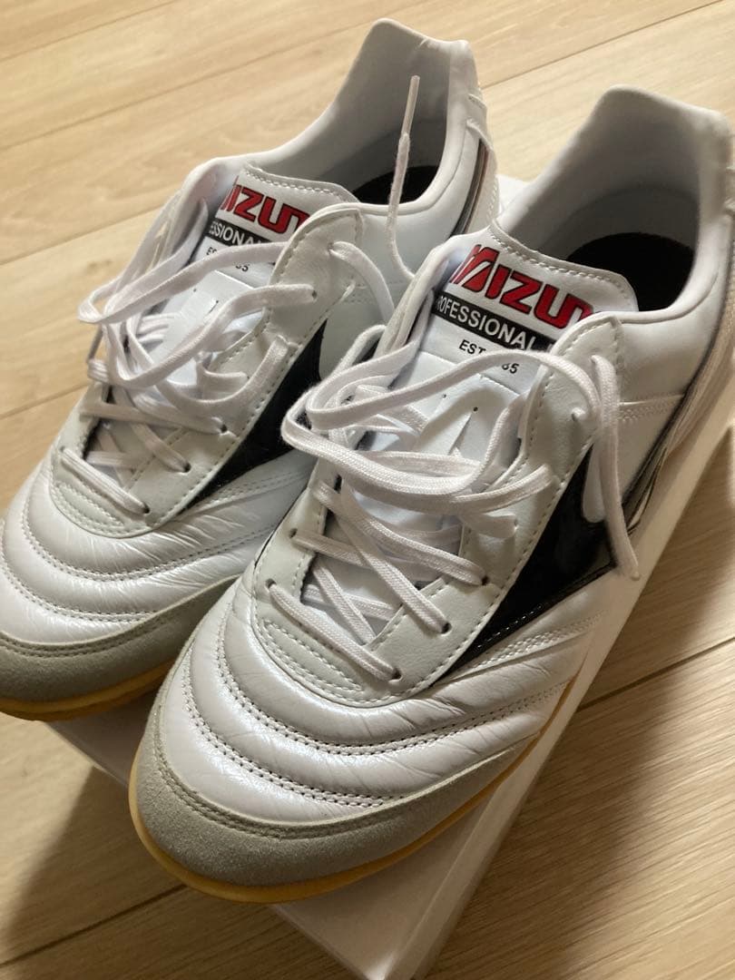 MIZUNO ミズノモレリア IN ホワイト✕ブラック 27.0㎝