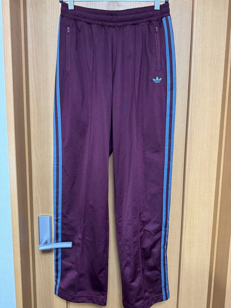 adidasトラックパンツマルーン