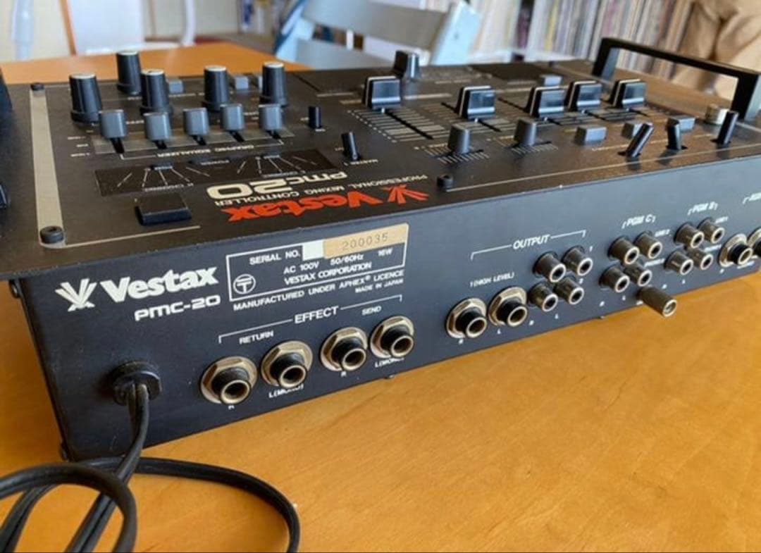 DJミキサー　VESTAX PMC-20
