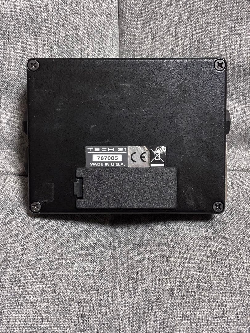 【ジャンク】Tech 21 NYC SansAmp Bass D DI