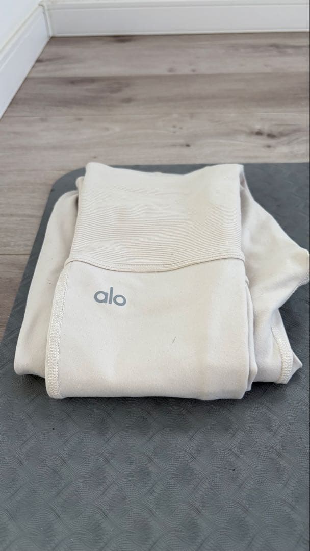 試着のみalo オフホワイト レギンス