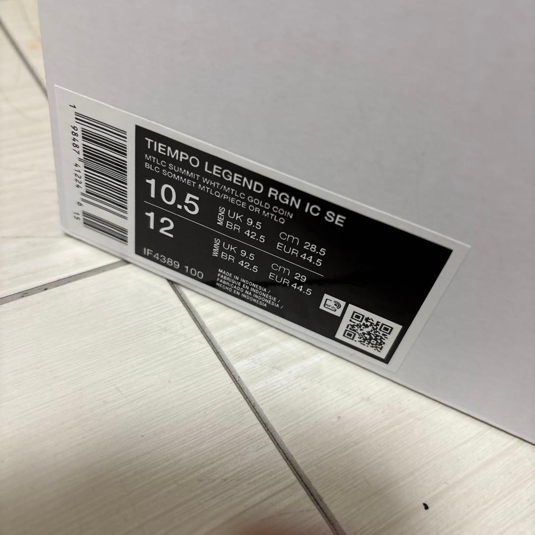 シューズ Ronaldinho x Nike Tiempo Legend of Gold