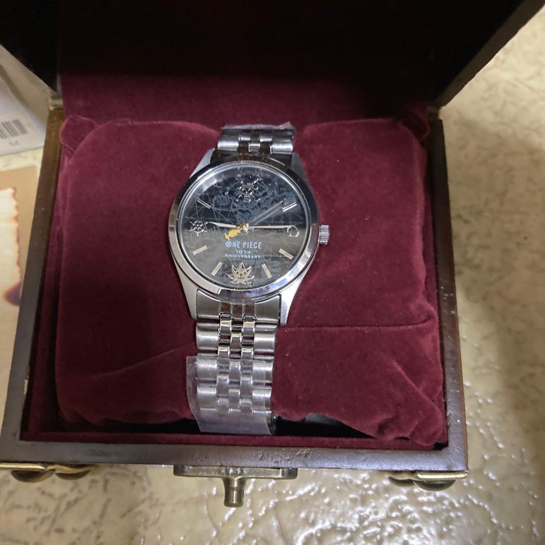 ONE PIECE 腕時計 専用ケース付き