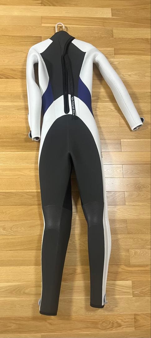ウェットスーツ
